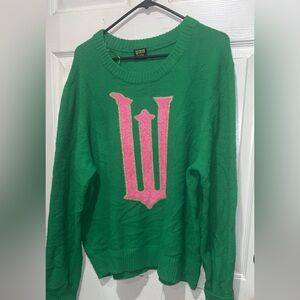 Wicked green sweater with pink glitter logo Size XXL #glamour #wickedtheatre